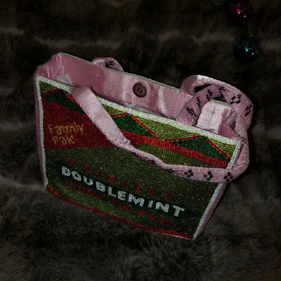 VINTAGE HANDMADE Glass Beaded Purse. Wrigley's Gum Double Mint. Pink - Picture 8 of 8
